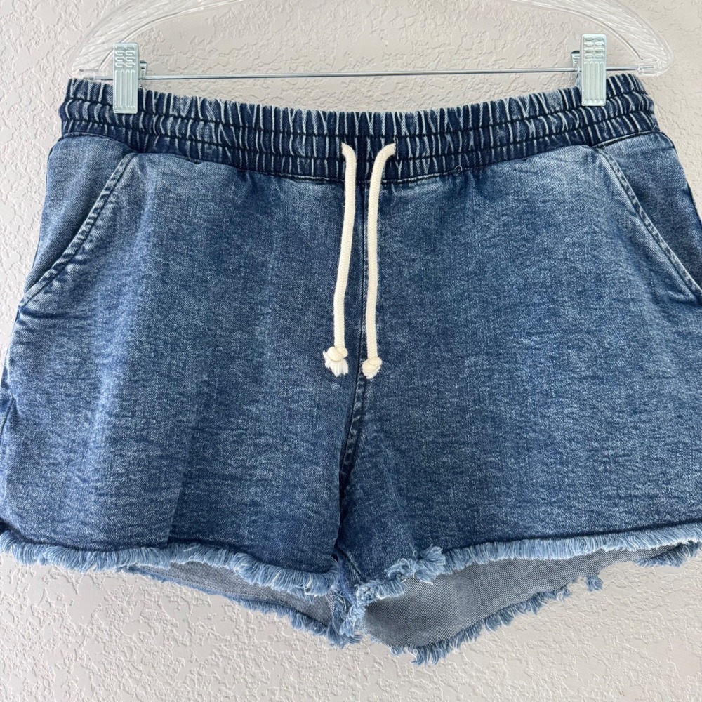 No Boundaries Women Acid Wash Denim Shorts Blue Elastic Waist Frayed Hem L 11-13